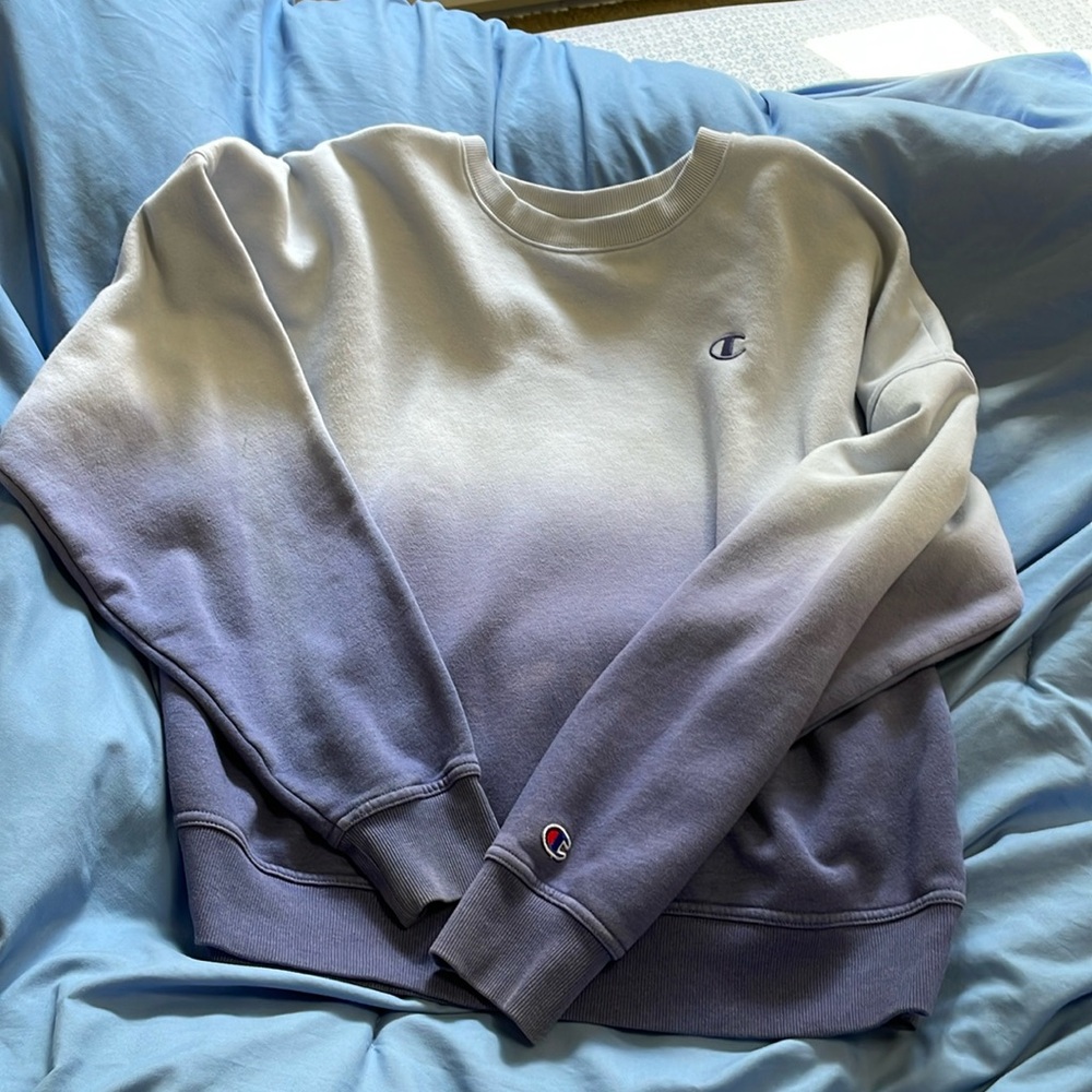 Women’s champion sweatshirt